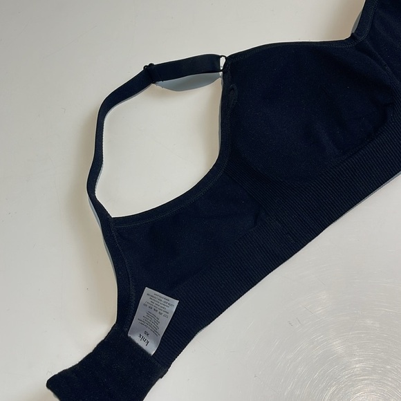 Knix | Good To Go Seamless Bra Black Size Extra Small - Picture 4 of 6